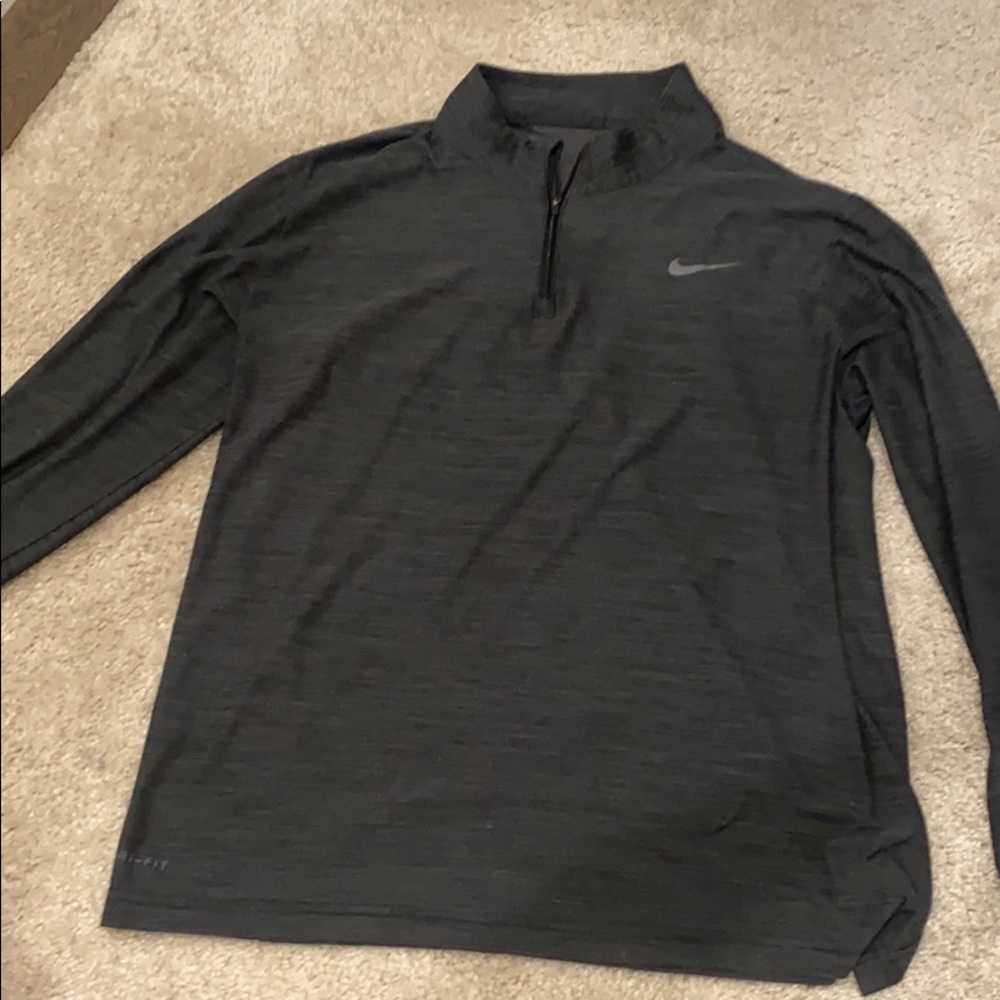Men’s Nike half zip  pull over